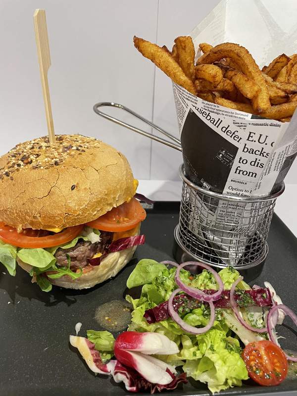 Burger frites salades Le Calvados Dieppe